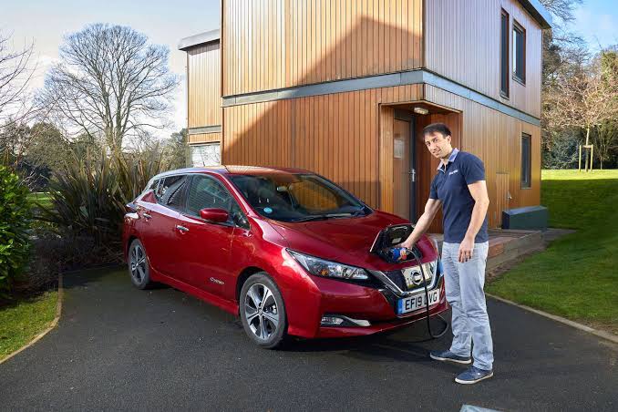 CrowdCharge data shows smart charging and V2G can slash EV running costs by 80%