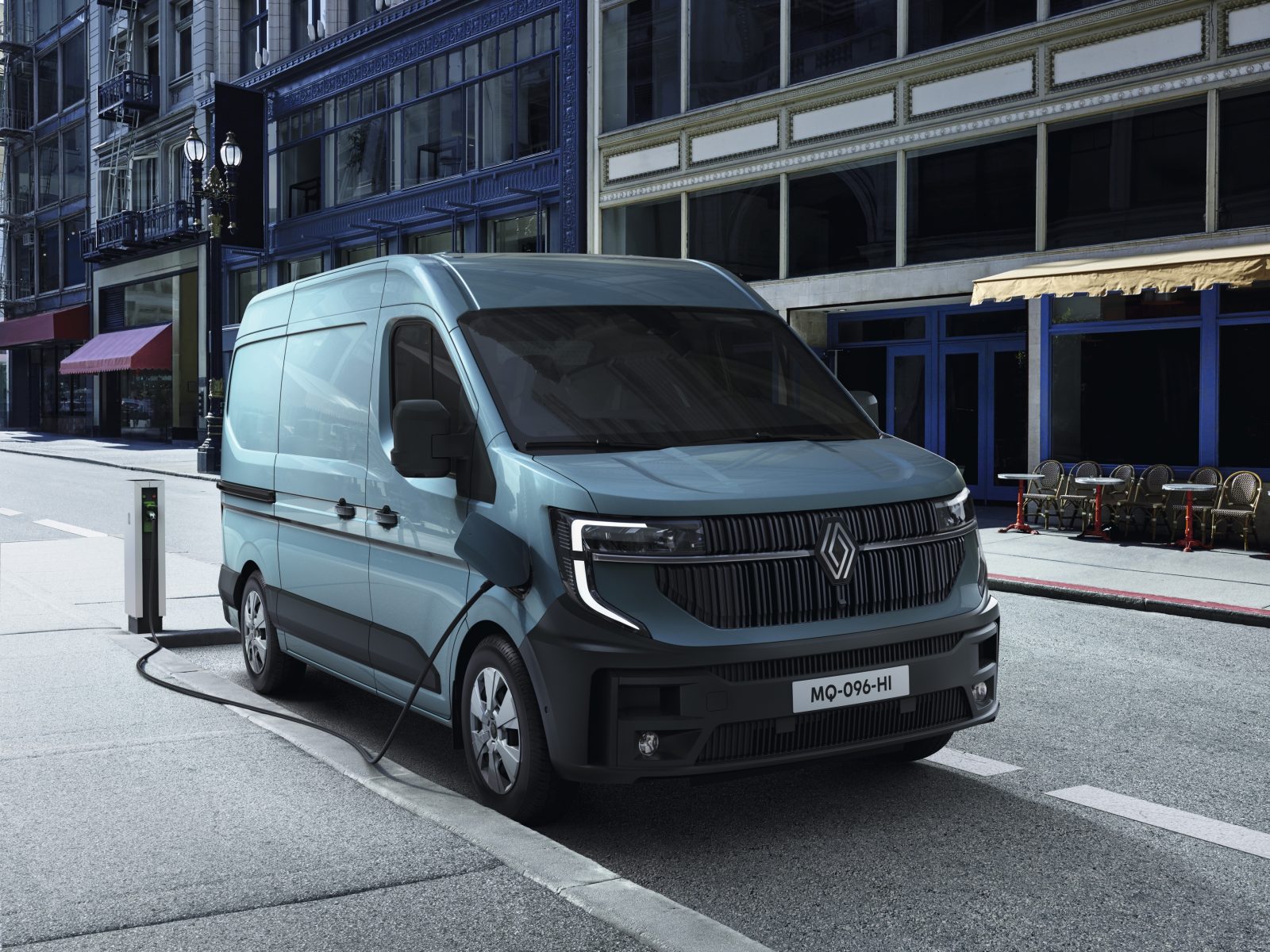 Refreshed Renault Master van now with larger 87kWh battery
