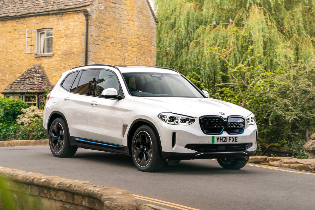 BMW iX3