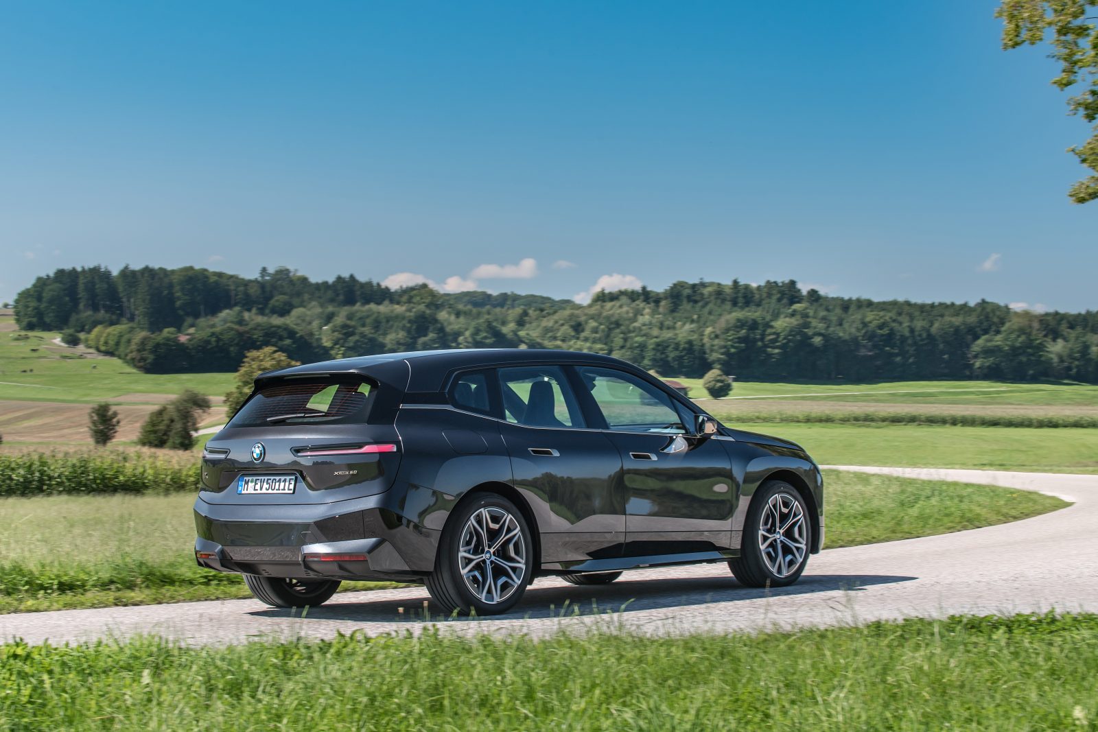 BMW iX Rear