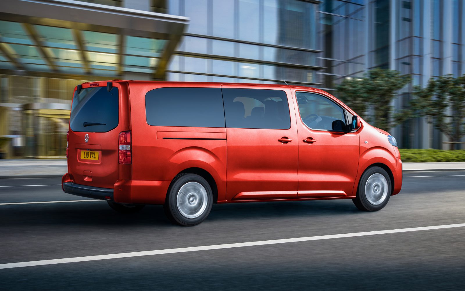 Vauxhall Vivaro Life side