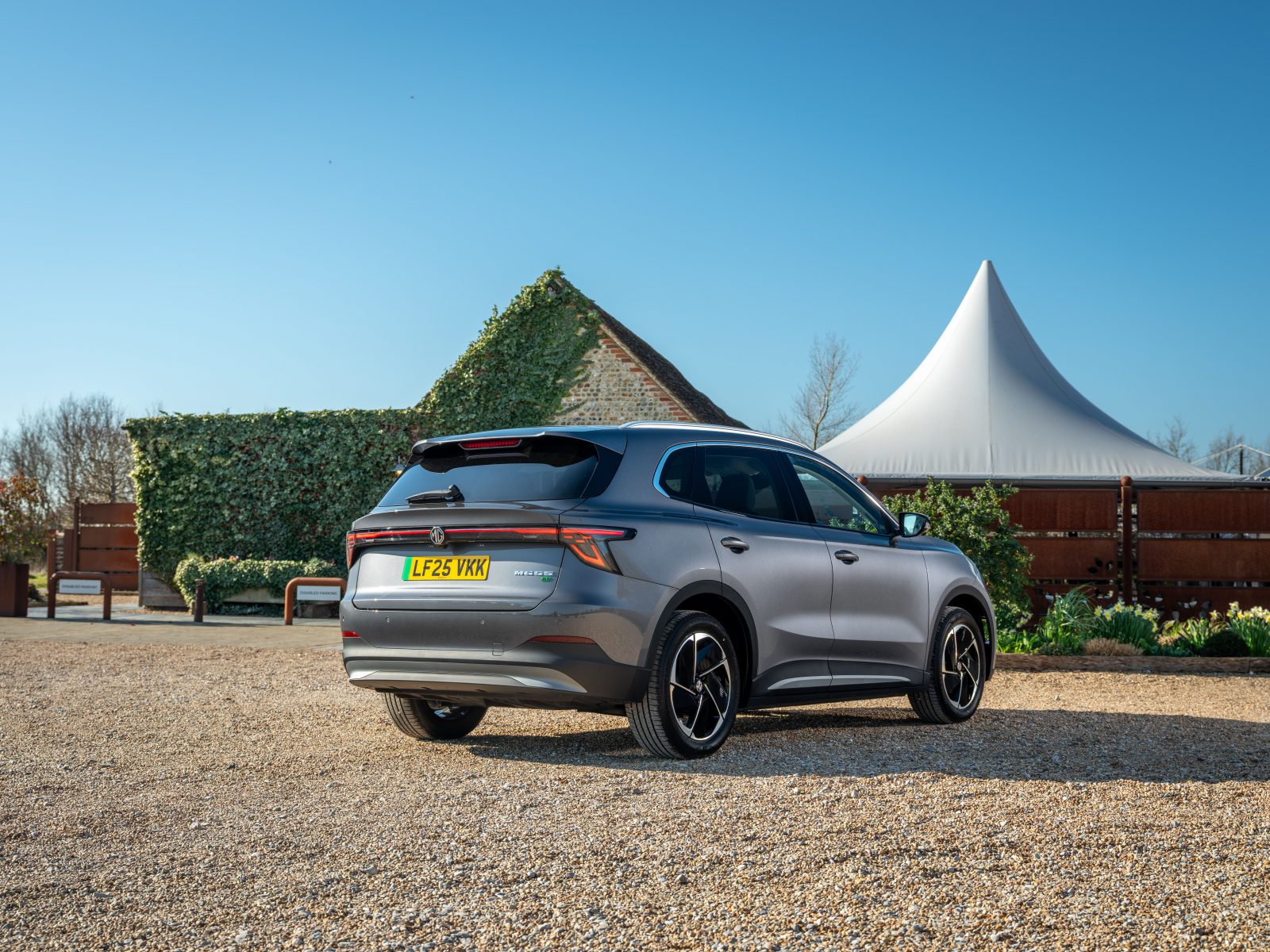 MGS5 Electric car rear view
