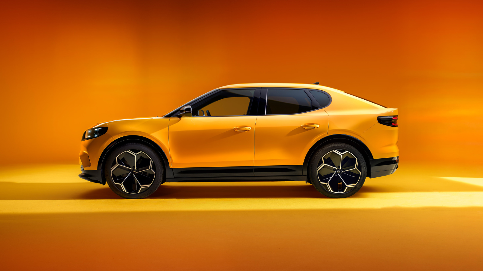 Ford Capri EV 2024 side