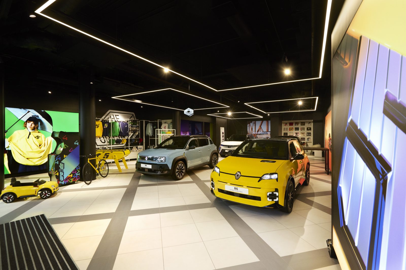 Hello Twingo: Renault’s new electric city car arrives in the UK