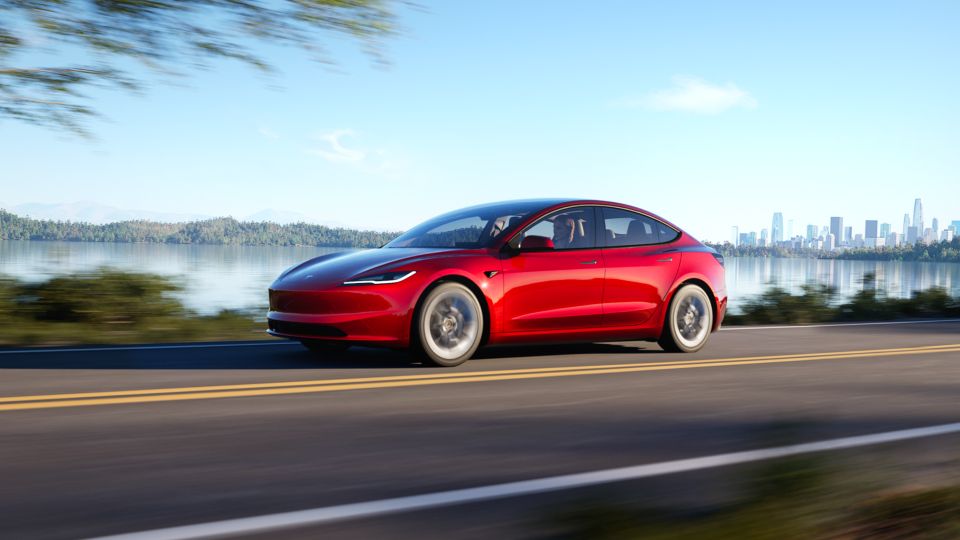 Tesla Model 3 2024