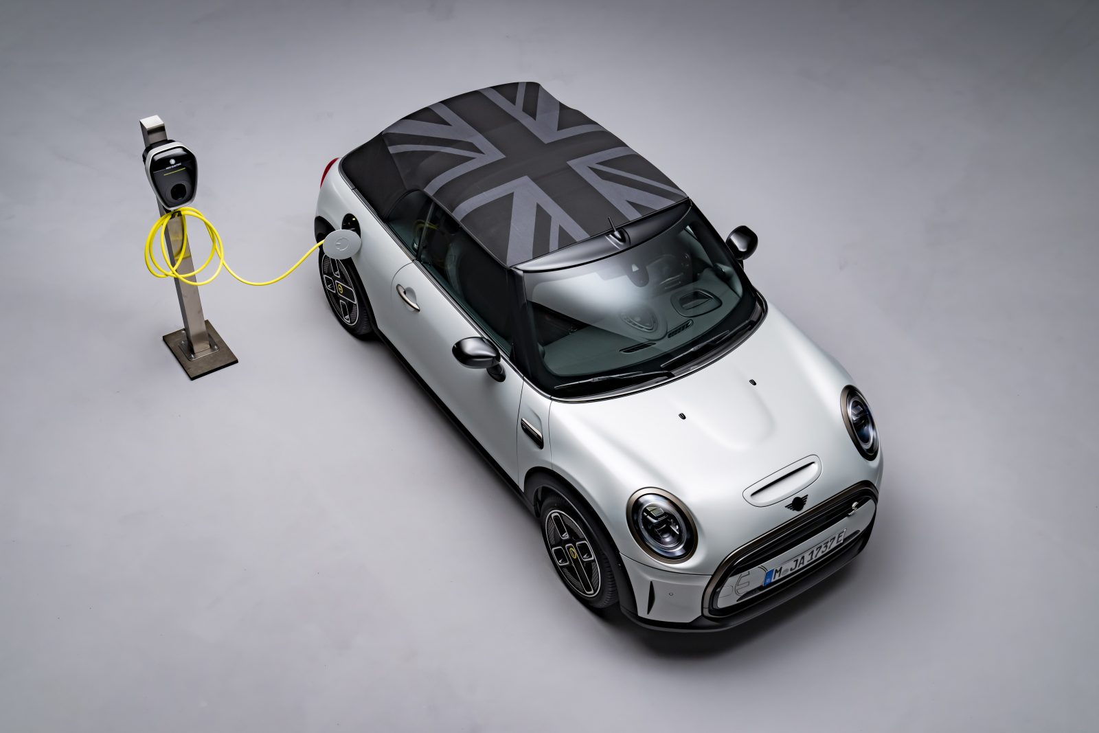 Mini electric convertible