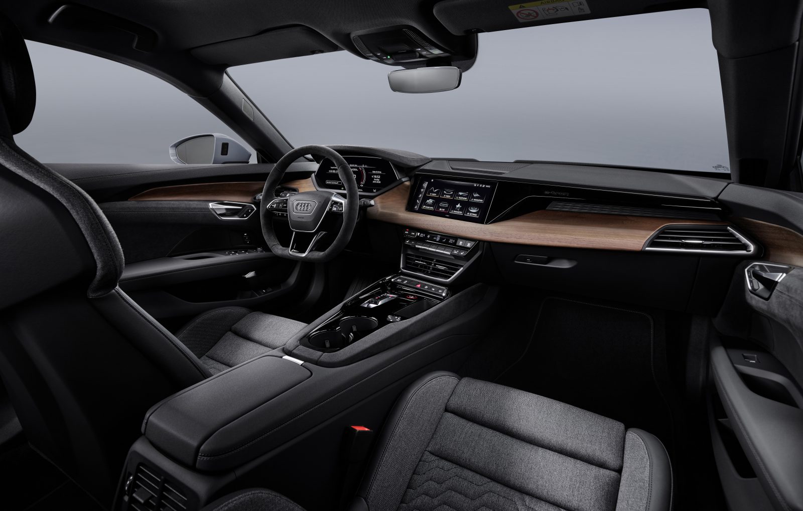 Audi e-tron GT interior