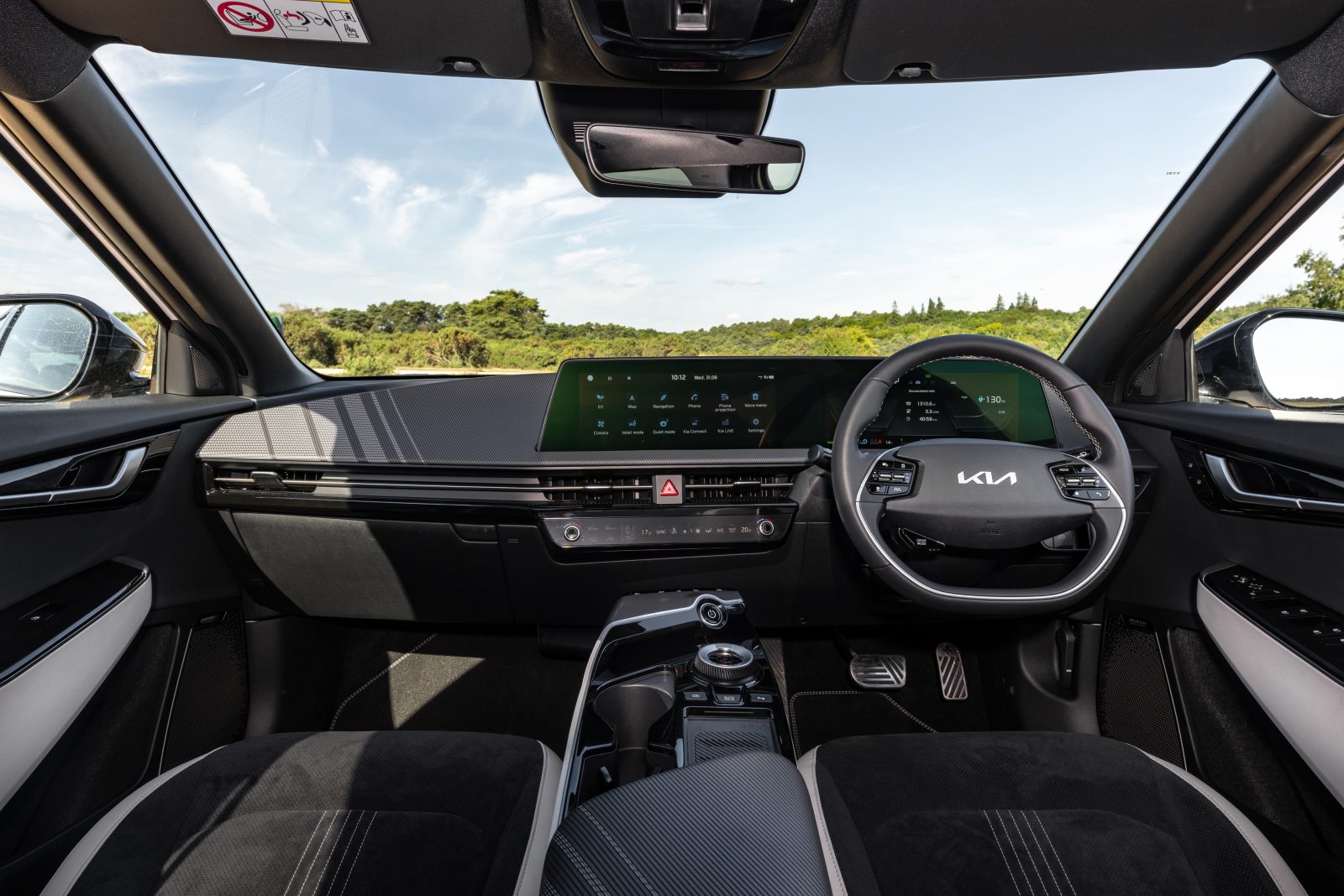 Kia EV6 Interior features
