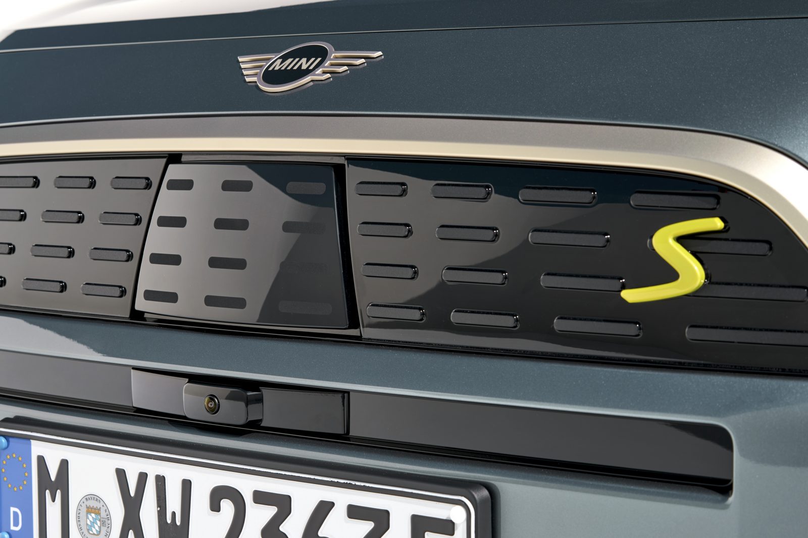 MINI Countryman SE ALL4 front grille