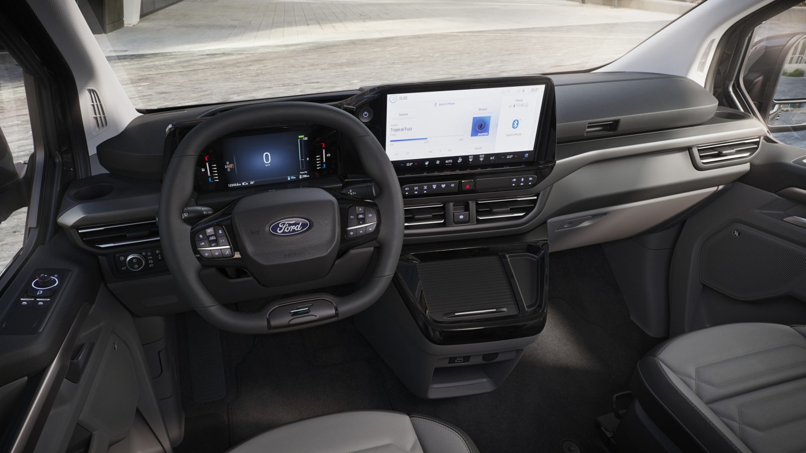 Ford E-Tourneo Custom driver