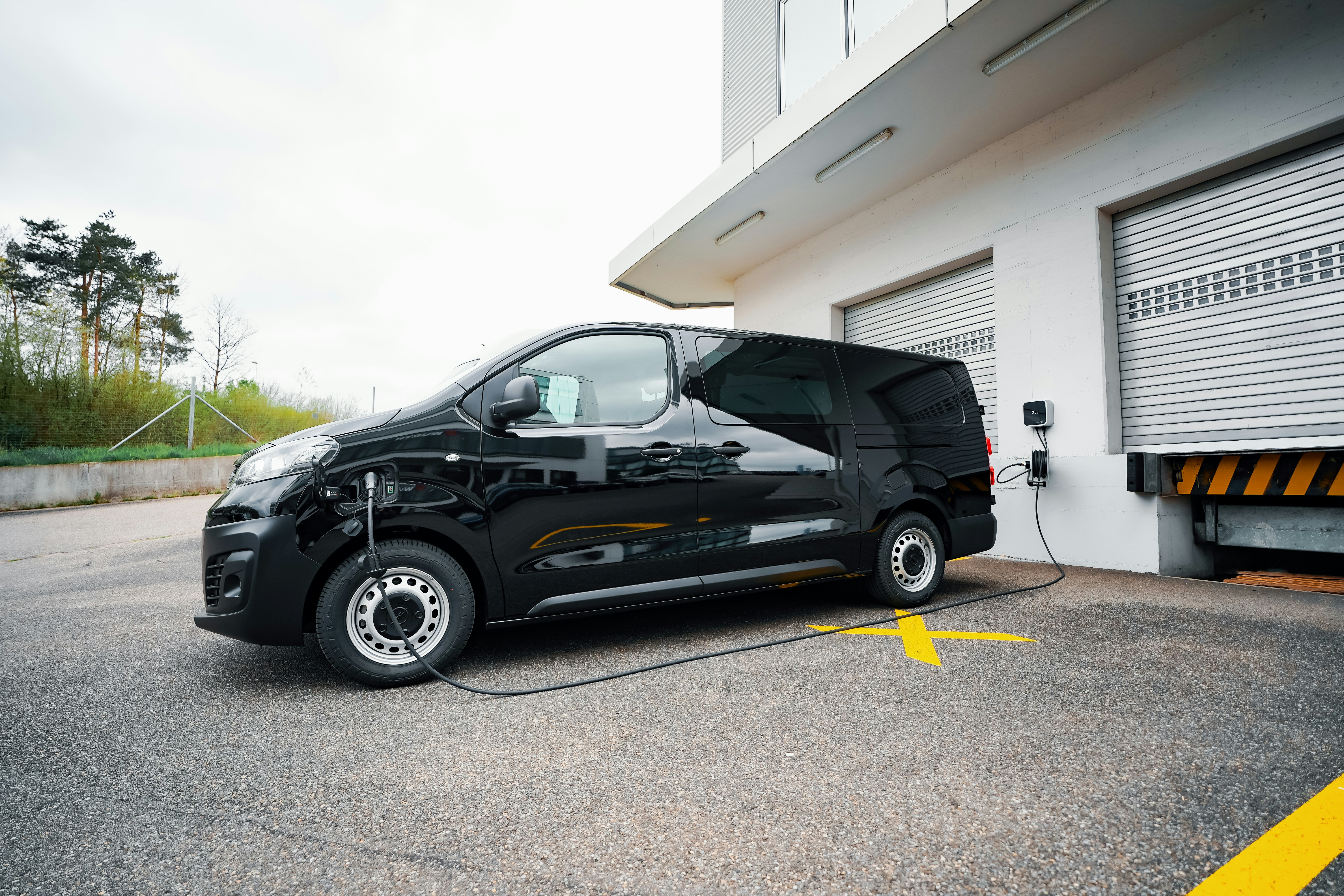 10 actions to convert fleets to EVs
